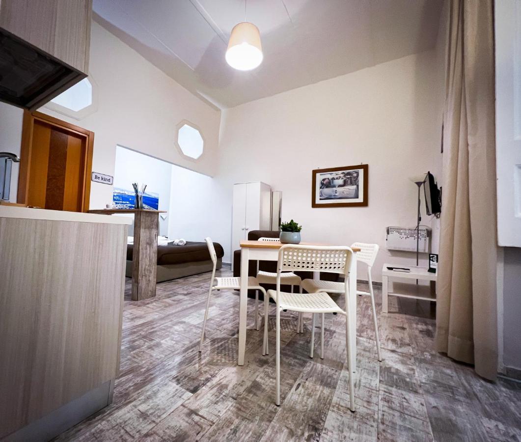דירות נאפולי Casa Martino Formale מראה חיצוני תמונה
